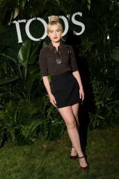 Kathryn Newton - Tod