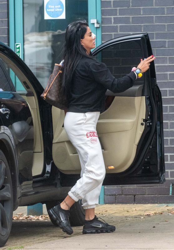 Katie Price Arriving at Her Community Service in Sussex 07/17/2023