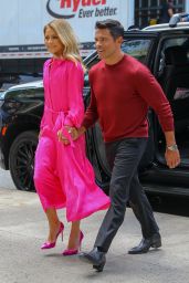 Kelly Ripa Outside the "Live with Kelly and Mark" at ABC Studios in New York 07/24/2023
