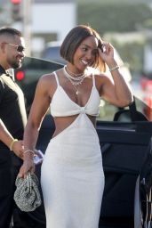 Kelly Rowland Looks Elegant at Drakes in West Hollywood 07/27/2023