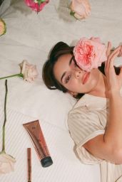 Kendall Jenner – Moon Rose Mint Collection 2022 (more photos)