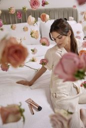Kendall Jenner – Moon Rose Mint Collection 2022 (more photos)