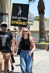 Kiernan Shipka – SAG AFTRA Strike at Paramount in Los Angeles 07/17/2023