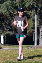 Kristen Stewart - Out in Los Feliz 07/04/2023