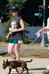 Kristen Stewart - Out in Los Feliz 07/04/2023