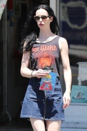 Krysten Ritter Summer Street Style - Los Angeles 07/28/2023