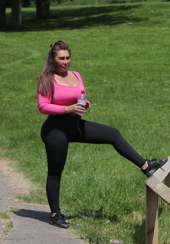 Lauren Goodger Exercising in Essex 07/18/2023