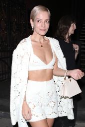 Lily Allen - Departs After Performance in The Pillowman Play in London 07/10/2023