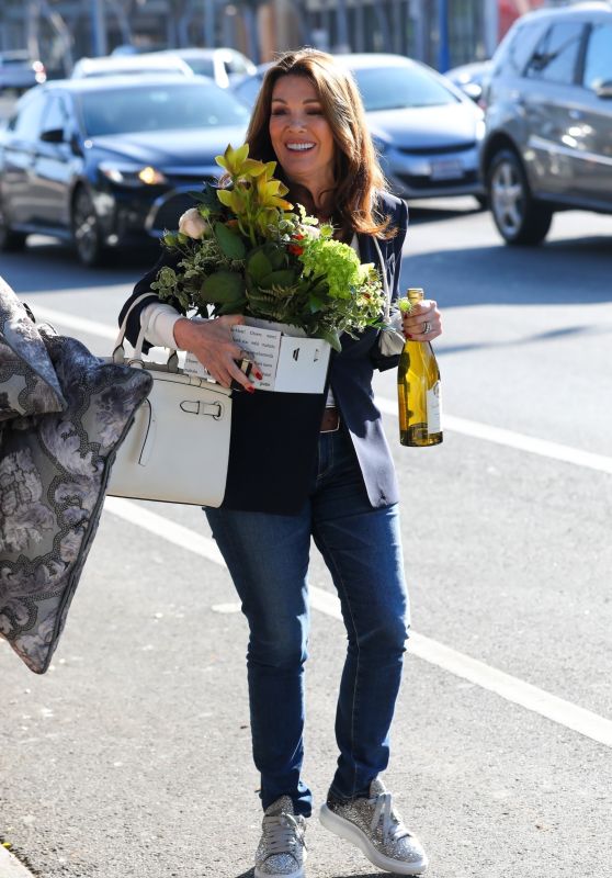 Lisa Vanderpump Carries Flowers in Los Angeles 07/06/2023