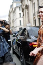 Maisie Williams - Iris Van Herpen Haute Couture Show at Paris Fashion Week 07/03/2023