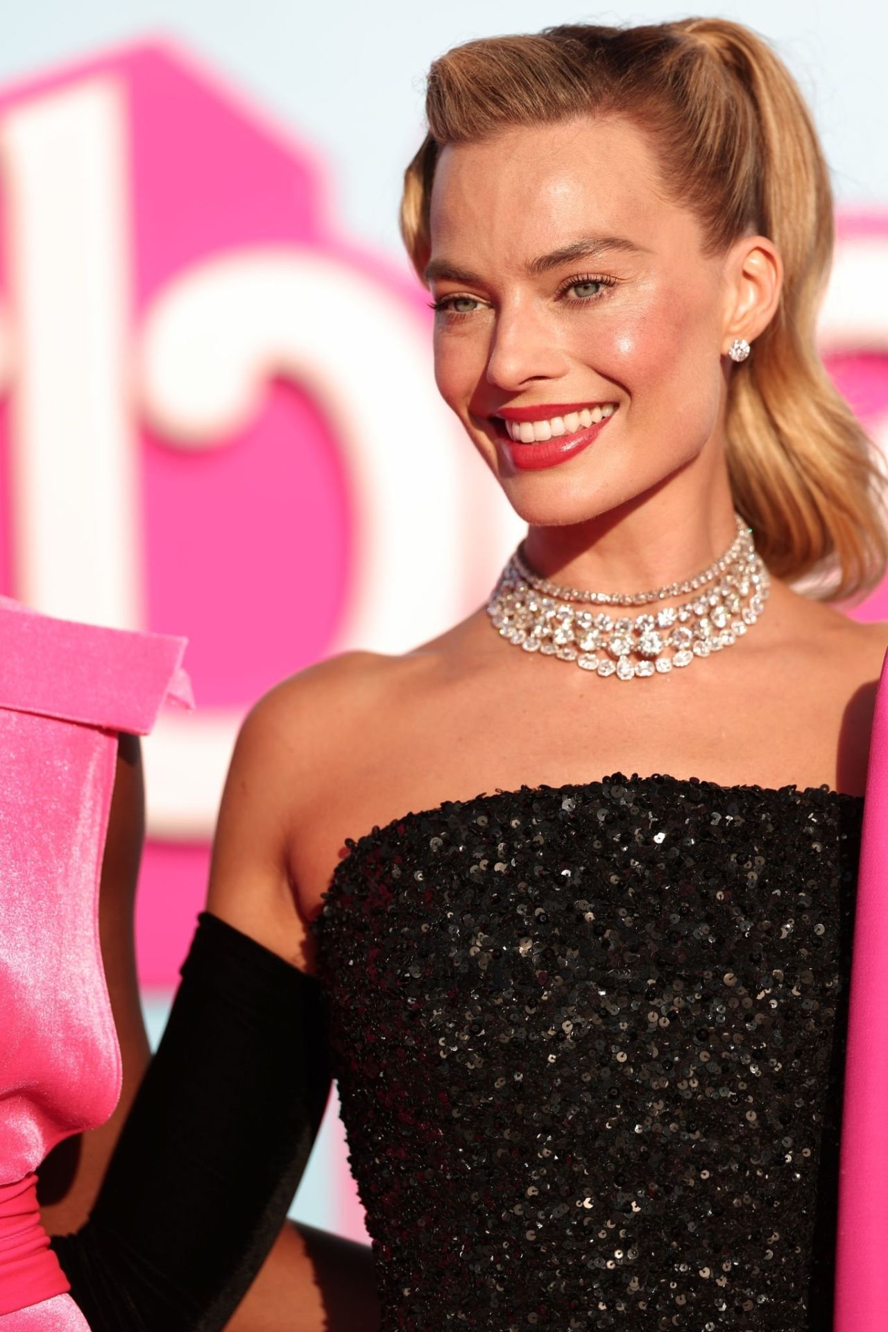 Margot Robbie CelebMafia