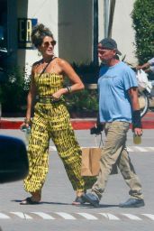 Mary Nolan - Shopping in Malibu 07/14/2023