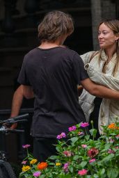 Olivia Wilde With Her Brother Charlie - New York 07/16/2023