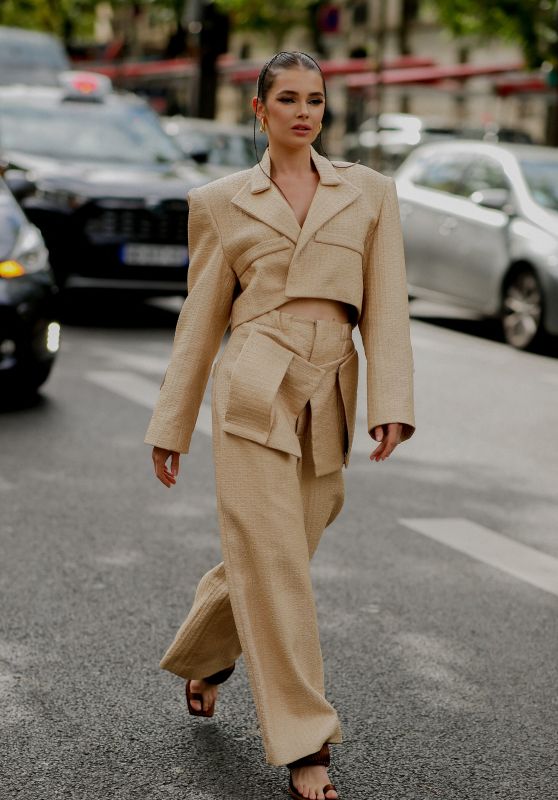 Polina Erofeeva Arriving at Alexandre Vauthier Fashion Show in Paris 07/04/2023