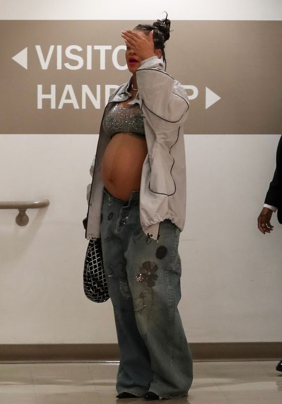 Rihanna Arriving at a Building in the 90210 in LA 07/18/2023