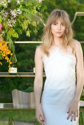 Suki Waterhouse - Cloudy Bay Wines & Outstanding in the Field Celebrate The Art of Entertaining in New York 07/20/2023