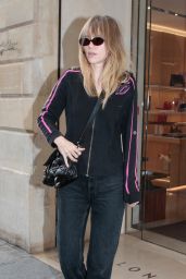 Suki Waterhouse - Out in Paris 07/05/2023
