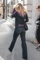 Suki Waterhouse - Out in Paris 07/05/2023
