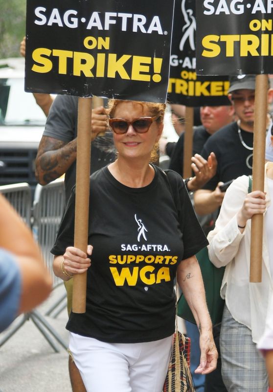 Susan Sarandon at SAG-AFTRA Strike in New York 07/18/2023