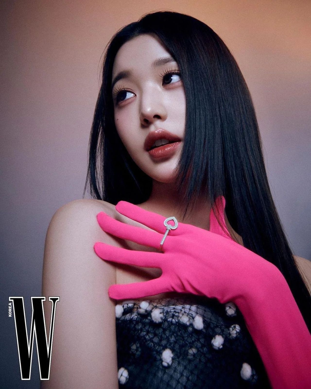 Wonyoung (Ive) - Go Won Tae Photo Shoot for W Magazine Korea July 2023 ...