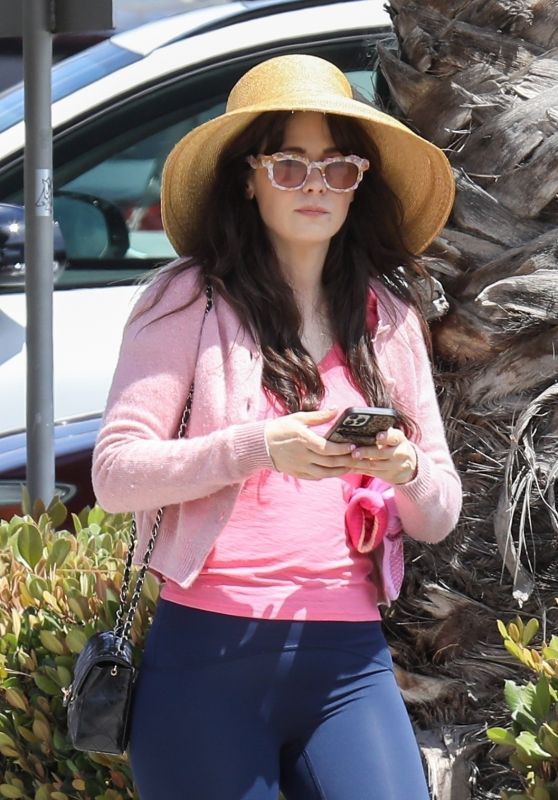 Zooey Deschanel at Brentwood Country Mart 07/21/2023