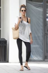 Alessandra Ambrosio Makeup-Free Shopping in Brentwood 08/18/2023