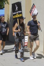 Alison Brie - SAG-AFTRA Actors Union Strike in Los Angeles 08/03/2023