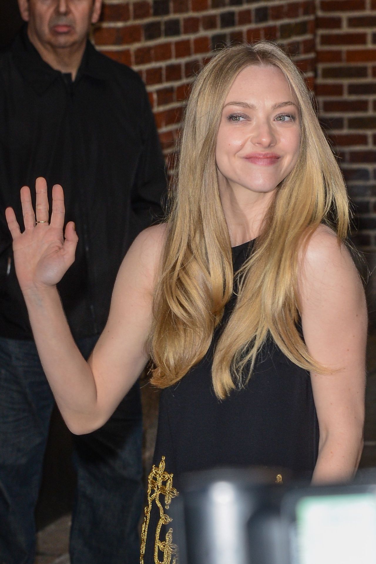 Amanda Seyfried - Visits "Late Show With David Letterman" 12/11/2012