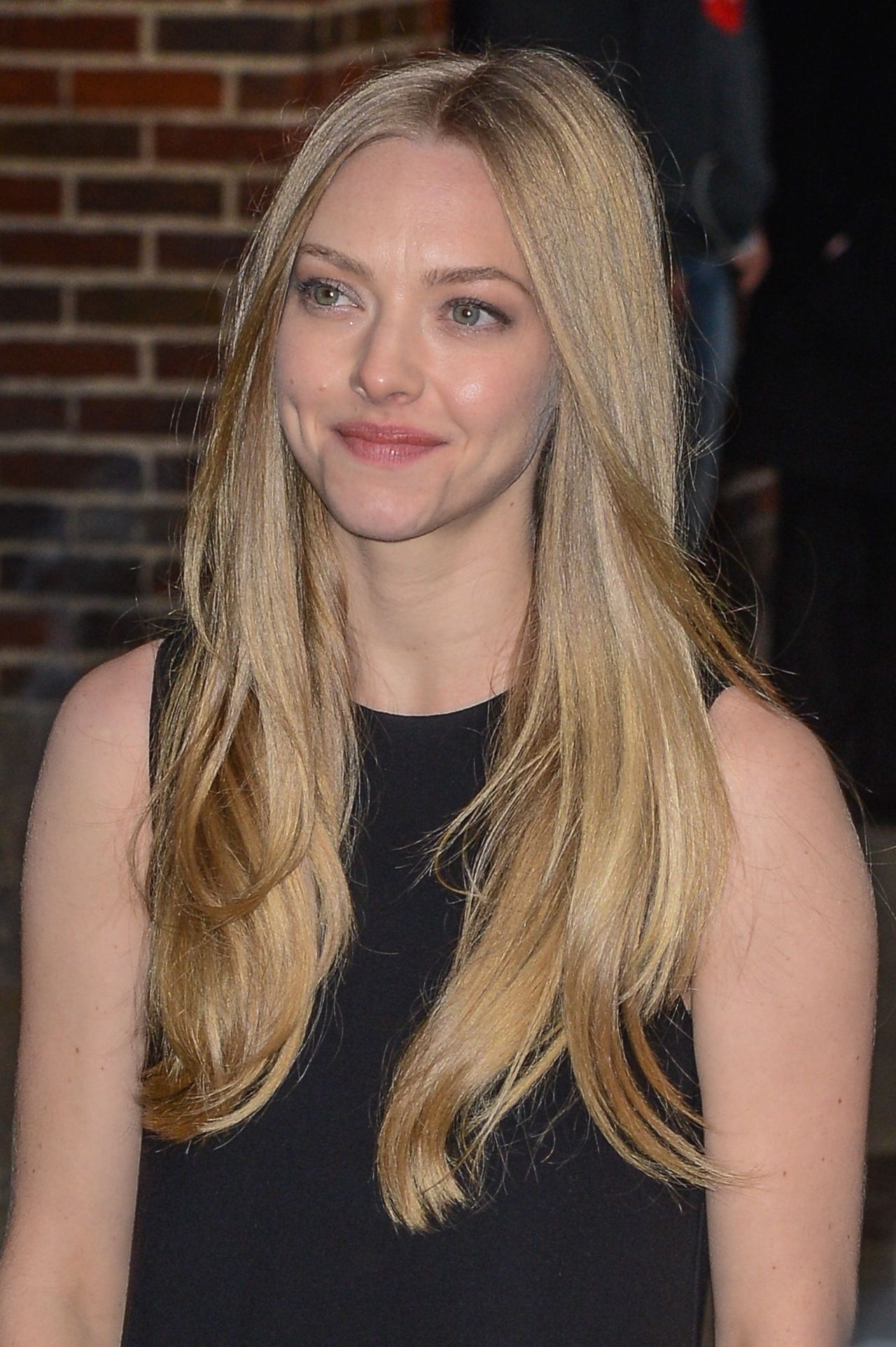 Amanda Seyfried - Visits 