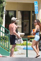 Ashley Moore and Jeremy Allen White in West Hollywood 08/25/2023