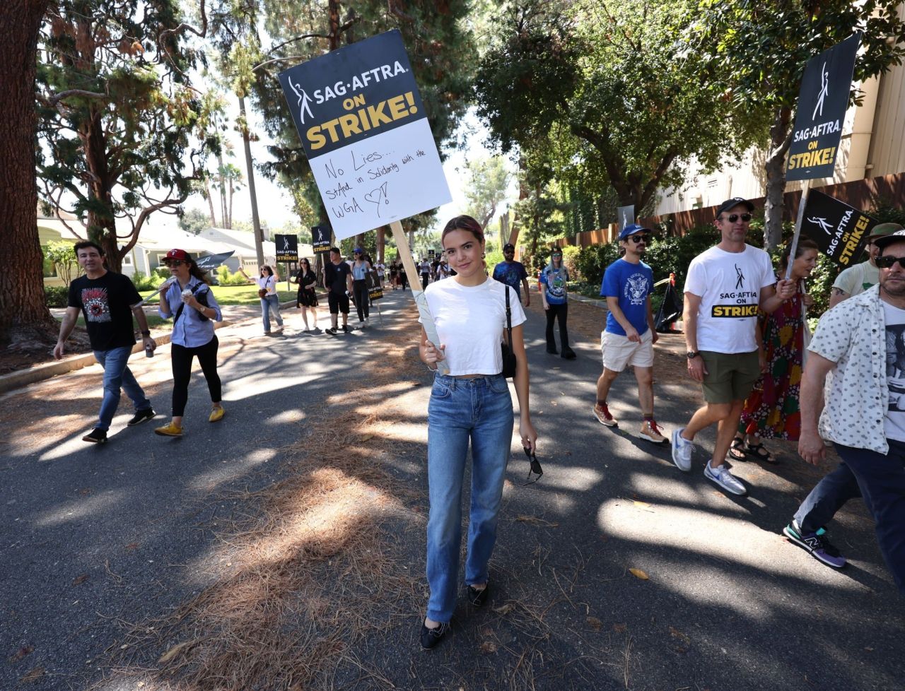 Bailee Madison - SAG-AFTRA Actors Union Strike in Burbank 08/22/2023