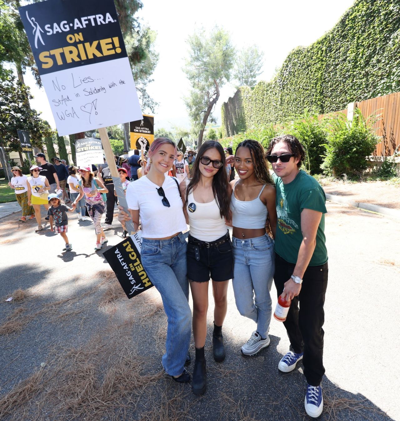 Bailee Madison - SAG-AFTRA Actors Union Strike in Burbank 08/22/2023