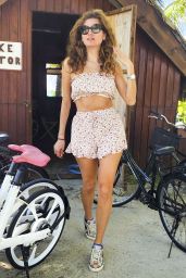 Blanca Blanco Visits the Bike Doctor in Bora Bora 08/26/2023