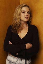 Clare Kramer - Self Assignment Session 09/29/2002 • CelebMafia