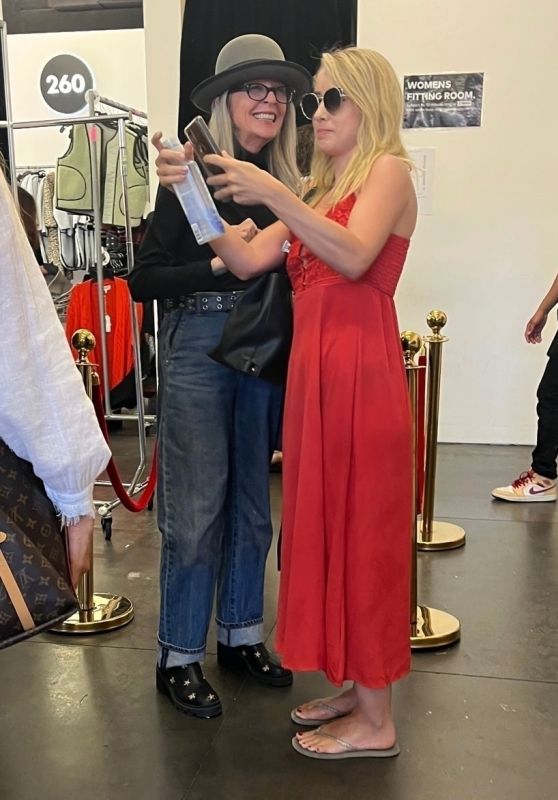 Diane Keaton - Shopping in Beverly Hills 08/16/2023