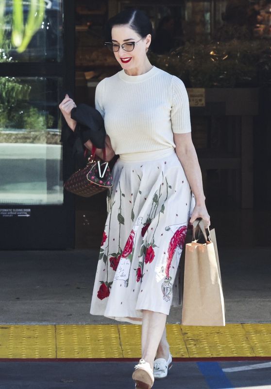 Dita Von Teese - Grocery Shopping store in Los Angeles 08/19/2023