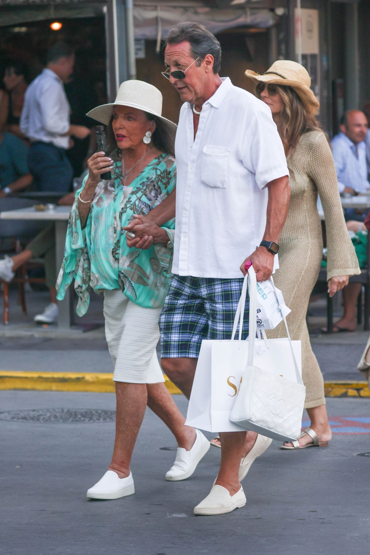 Elizabeth Hurley and Joan Collins in Saint-Tropez 08/12/2023 • CelebMafia