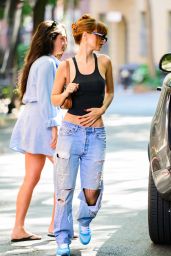 Emily Ratajkowski in Ripped Jeans and a Tiny crop in New York 08/11/2023