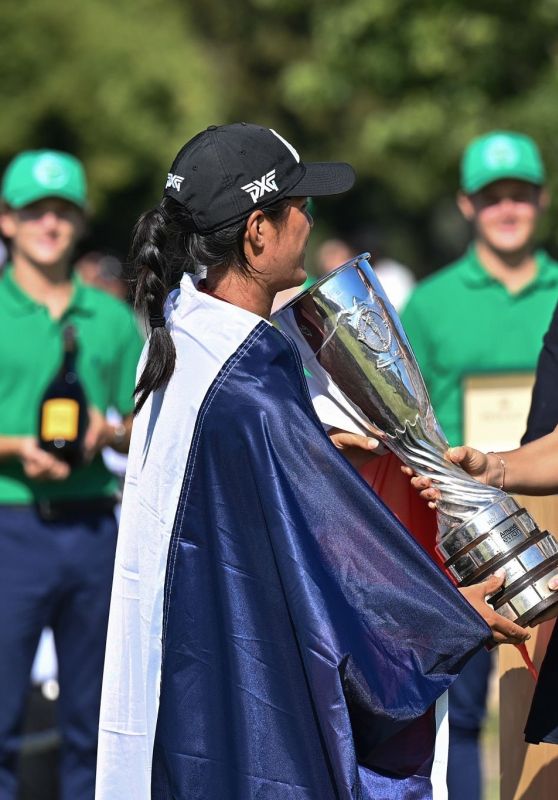 Emma Raducanu - Trophy presentation at Amundi Evian Championship at ...