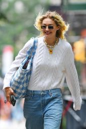 Gigi Hadid Street Style - New York 08/10/2023