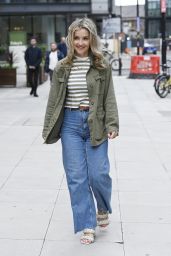 Helen Skelton in Casual Outfit in Manchester 08/01/2023