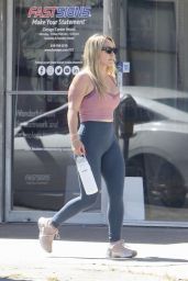 Hilary Duff in Workout Outfit in Sherman Oakes 08/07/2023