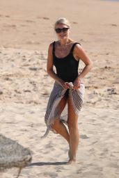 Holly Willoughby - Beach in Algarve in Portugal 08/05/2023