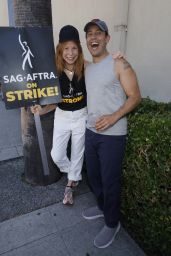 Jennifer Lee Laks – SAG-AFTRA and WGA Strike at Warner Brothers Studios in Burbank 08/18/2023