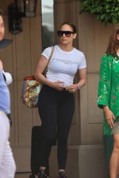 Jennifer Lopez - Leaves the Maybourne Hotel in Los Angeles 08/16/2023