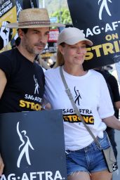 Jeri Ryan - SAG-AFTRA Strike at Universal in Los Angeles 08/04/2023