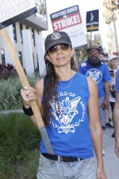 Justine Bateman – Members of SAG-Aftra and the WGA Join the Picket Line at Netflix Offices in LA 08/14/2023