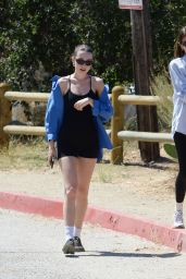 Kaia Gerber and Alay Bowker Hike in Los Angeles 08/16/2023