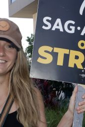 Kathryn Cochrane – Members of SAG-Aftra and the WGA Join the Picket Line at Netflix Offices in Los Angeles 08/14/2023