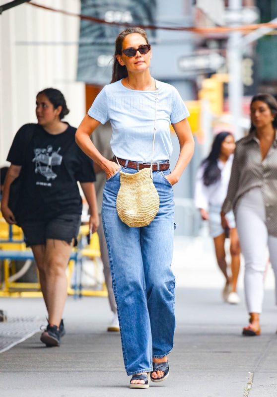 Katie Holmes in a Baby Blue Tee and Baggy Straight Leg Jeans in New York 08/04/2023